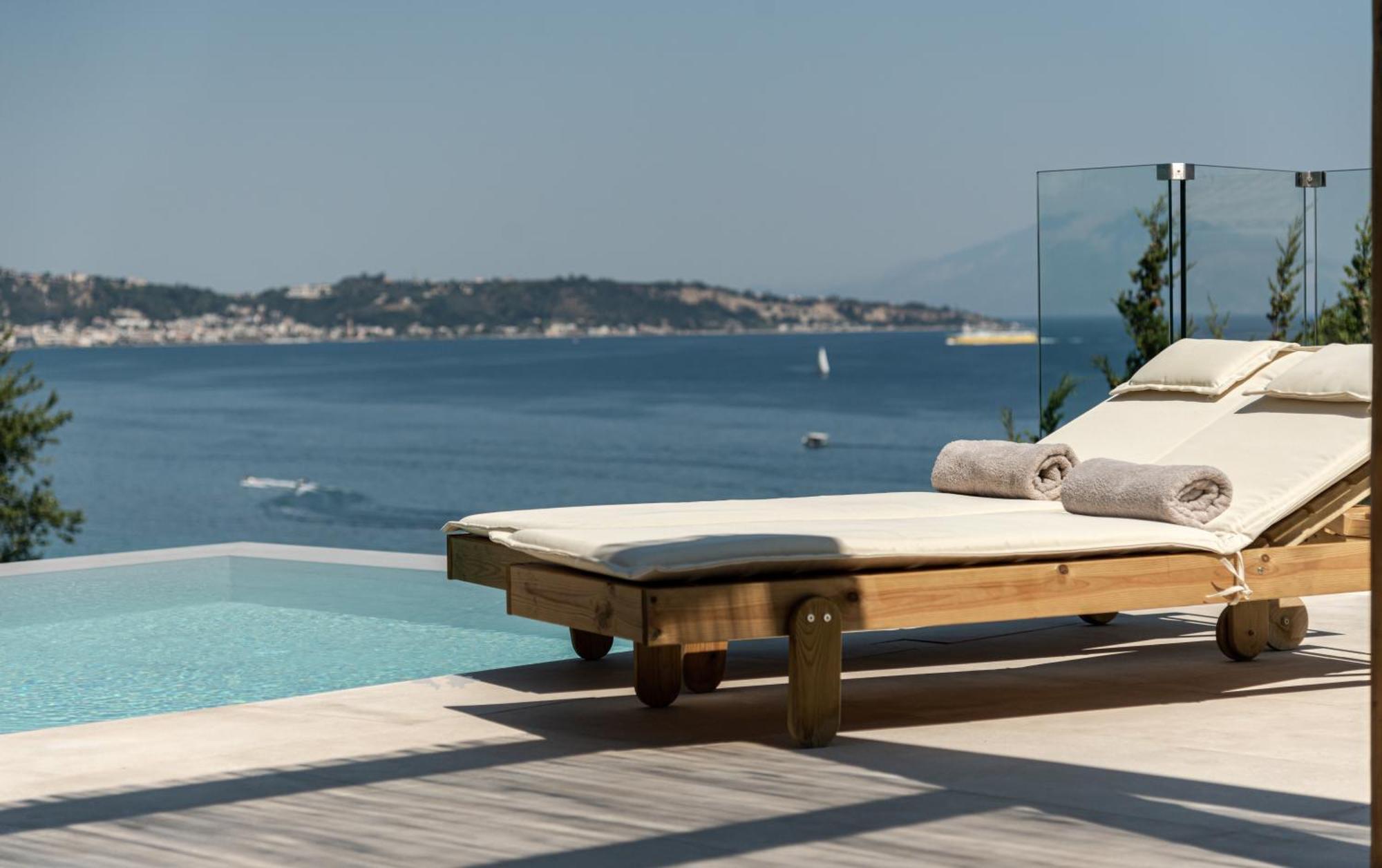 Ananta Blue Residence Argassi Rum bild